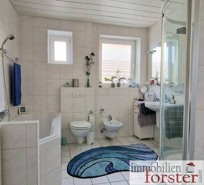Badezimmer - Etagenwohnung mit 98,00 m&sup2; in Weilheim zum Kaufen