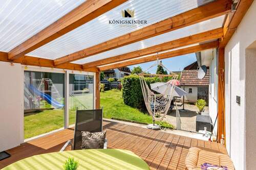 Zugang zum Wintergarten vom Essbereich aus - 