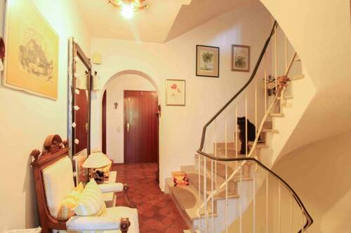 Flur - 6 Zimmer Einfamilienhaus in Moosburg an der Isar