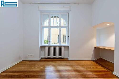 Gemütliches Arbeits-/Schlafzimmer mit Nische - 