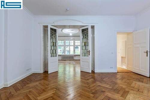 Blick ins Wohnzimmer - 