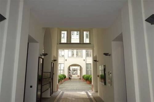 Hof - Büro zur Miete in Berlin