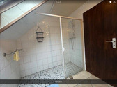 Bad mit Dusche - 