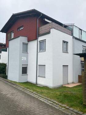 MFH mit Wohnung im 2. OG - 