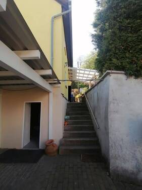 Treppe zum Hauseingang - 