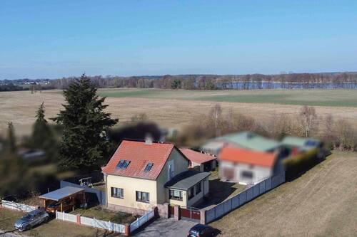Ansicht Straßenseite (Südost) - 5 Zimmer Einfamilienhaus in Liebenwalde