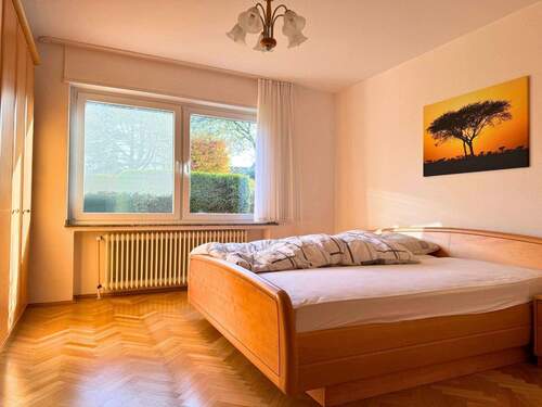 Schlafzimmer (EG) - 