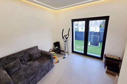 EG Arbeits / Kinderzimmer - 