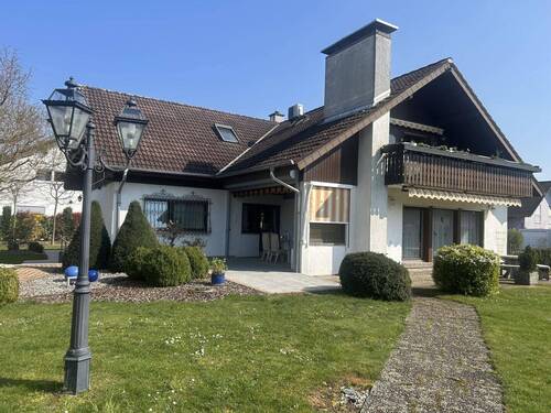 Gartenansicht - Familienleben im lichtdurchfluteten Einfamilienhaus mit großem Garten in Muggensturm