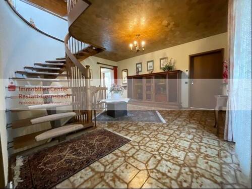 große Diele im Eingangsbereich - 