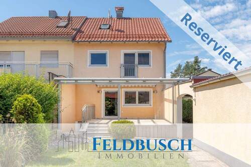 Reserviert Logo - Naturnah und stadtnah zugleich - gepflegte Doppelhaushälfte in Neumarkt mit großzügigem Wohnraum für Familien