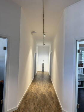 Gang - Büro in Trossingen zur Miete