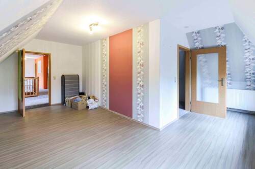 Schlafzimmer II OG - 