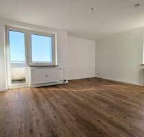 Sanierte Wohnung im 7. Stock mit herrlichem Blick und viel Sonne! - Quickborn