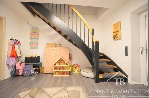 Diele - Einfamilienhaus mit 150,70 m&sup2; in Südbrookmerland zum Kaufen