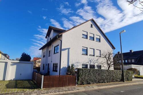 Objektansicht - 4 Zimmer Etagenwohnung zum Kaufen in Stein