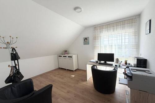 OG Büro_Gästezimmer_Schlafzimmer - 