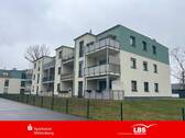 Haus Rückseite - 3 Zimmer Etagenwohnung zum Kaufen in Bitterfeld-Wolfen