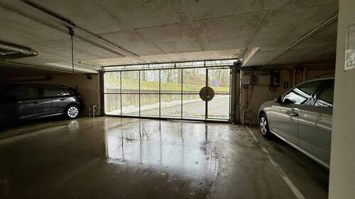 Tiefgarageneinfahrt - Etagenwohnung mit 61,30 m&sup2; in Naumburg zum Kaufen