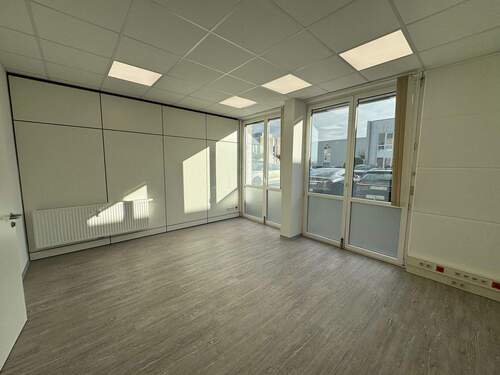 Foto 02.02.26, 13 14 35.jpg - 7 Zimmer Büro in Willich