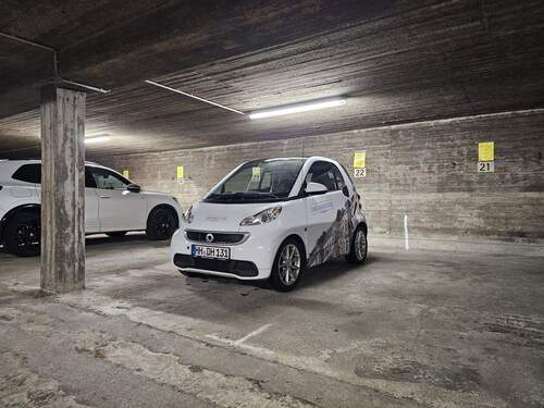 Tiefgaragenstellplatz - 