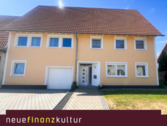 Hausansicht - 5 Zimmer Mehrfamilienhaus, Wohnhaus zum Kaufen in Münsingen