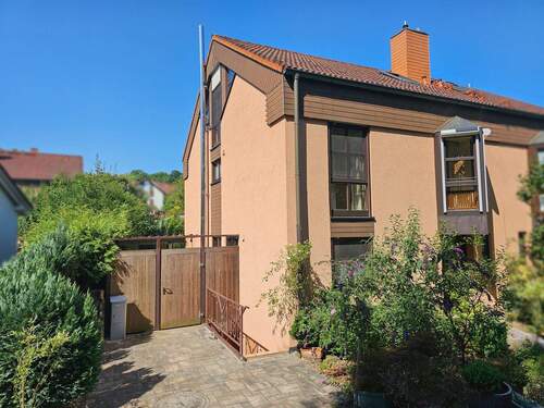 Frontansicht - 6 Zimmer Doppelhaushälfte zum Kaufen in Margetshöchheim