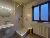 Badezimmer im DG - 