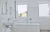 Dusch-Wannenbad - 3 Zimmer Etagenwohnung in Gilching