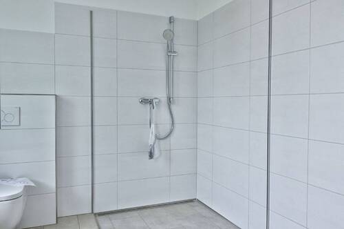 Bodentiefe Dusche - Etagenwohnung mit 102,00 m² in Gilching zur Miete
