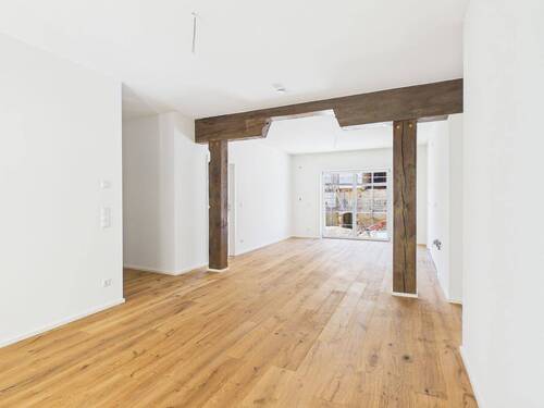 Wohnraum mit Küche - 3 Zimmer Etagenwohnung zur Miete in Amberg