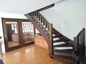 Treppe zum Dachgeschoss. - 