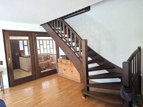 Treppe zum Dachgeschoss. - 