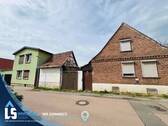 Straßenansicht gesamtes Objekt - 4 Zimmer Einfamilienhaus in Ballenstedt