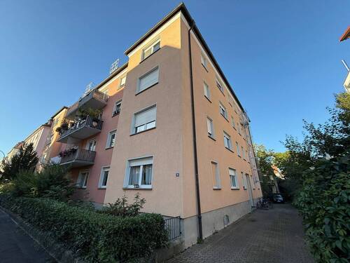 Hausansicht - 3 Zimmer Etagenwohnung in Würzburg