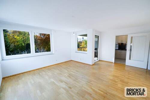 Wohn-, Esszimmer 1 - 3 Zimmer Etagenwohnung zum Kaufen in Fürstenfeldbruck