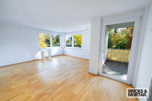 Wohn-, Esszimmer 2 - 3 Zimmer Etagenwohnung in Fürstenfeldbruck
