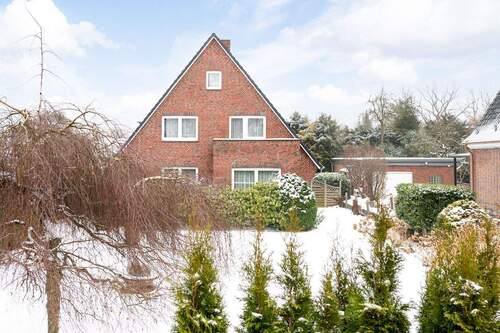 Straßenansicht - 9 Zimmer Einfamilienhaus zum Kaufen in Wentorf bei Hamburg