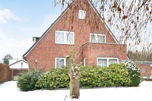 Hausansicht - 9 Zimmer Einfamilienhaus in Wentorf bei Hamburg