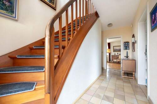 Flur - Einfamilienhaus mit 200,00 m&sup2; in Wentorf bei Hamburg zum Kaufen