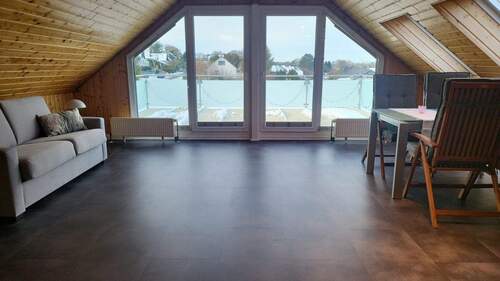 Studio mit neuem Bodenbelag - 