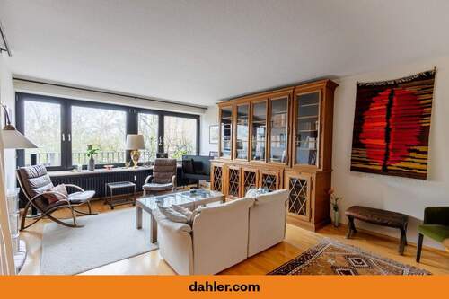 Wohnzimmer - Sonnig wohnen im oberen Ostviertel!