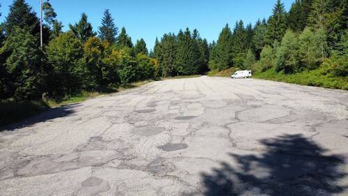 Großer Parkplatz - 
