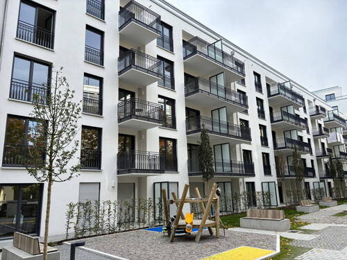 Gebäude Hofseite - Neubau, 2-Zimmer Wohnung in München-Neuhausen von privat mit Tiefgaragen-Stellplatz