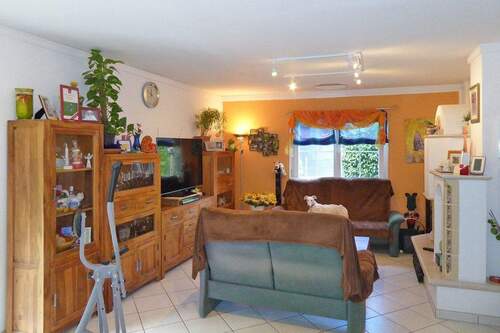 Wohnzimmer mit Kachelofen - 