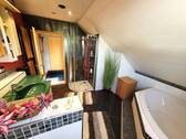 Bad im Dachgeschoss - 