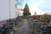 Seite Fahrradplatz - 