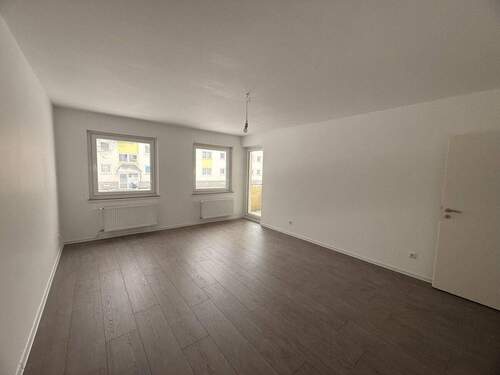 Wohnzimmer - 3 Zimmer Etagenwohnung zum Kaufen in Schwanewede