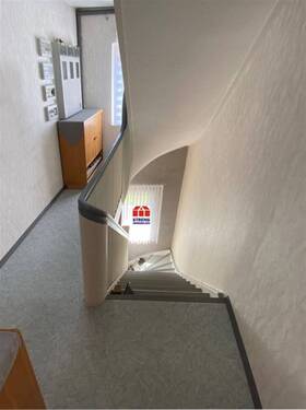 ex17 Treppe OG EG u OG DG.JPG - 