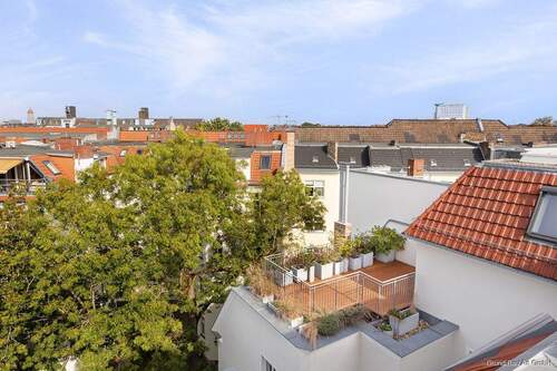 Blick auf weitere Terrasse - 
